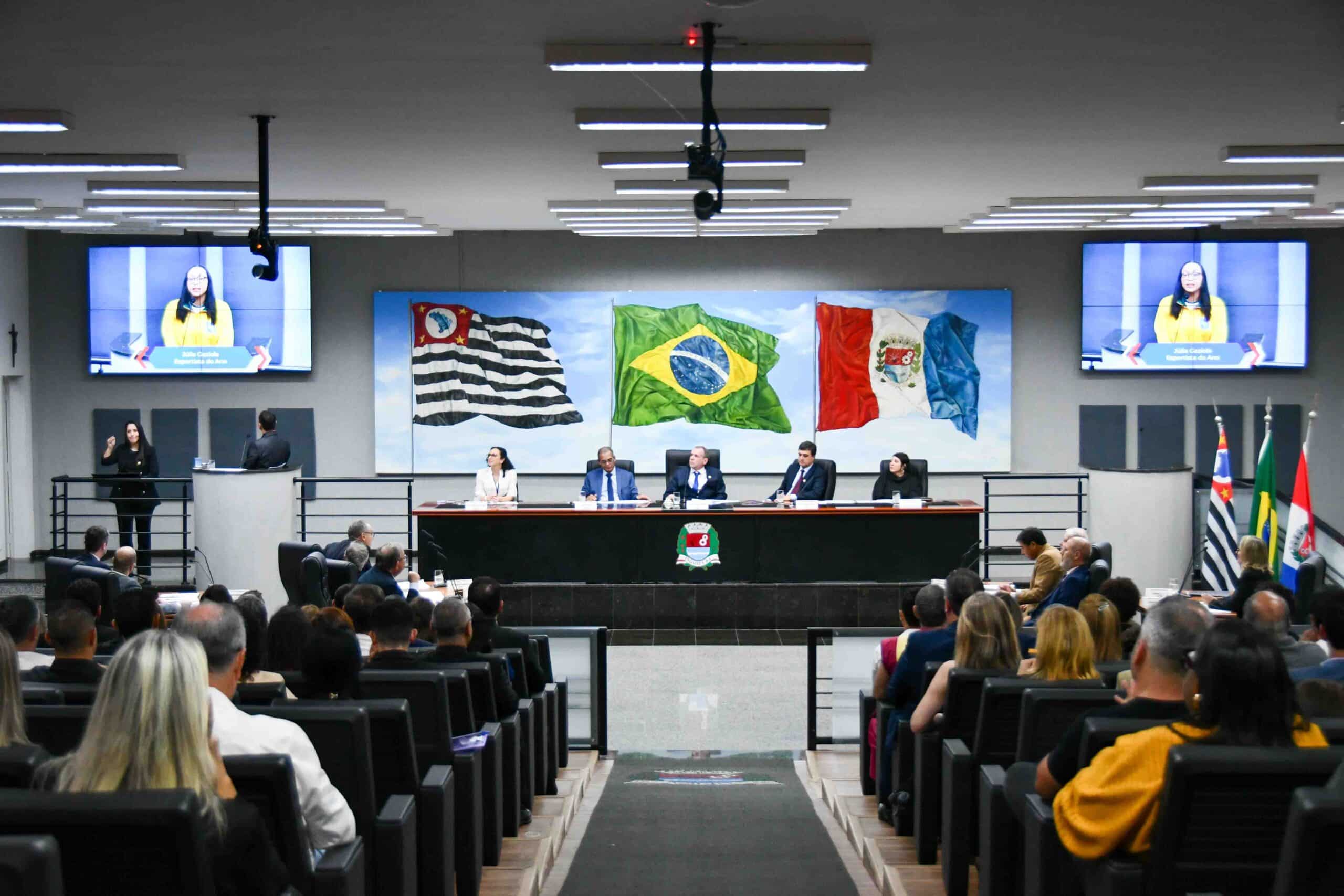 Sessão Solene da Câmara celebra 195 anos de Indaiatuba