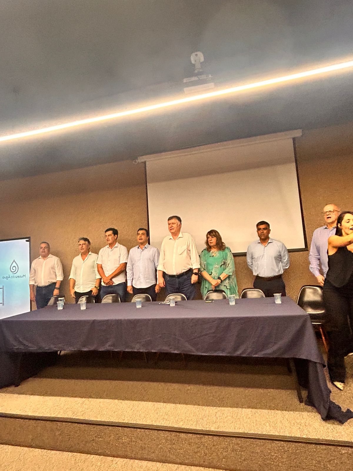 Vereadores participam da assinatura de convênio para programas de inclusão