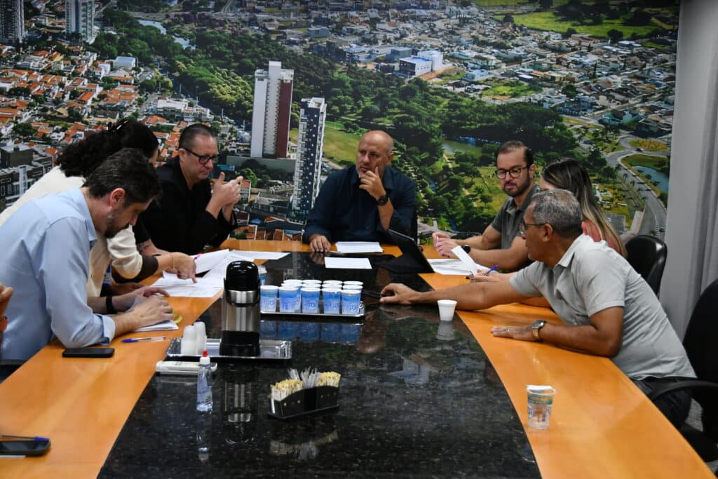 Reunião conjunta de Comissões da Câmara analisa projeto de lei sobre ambulantes