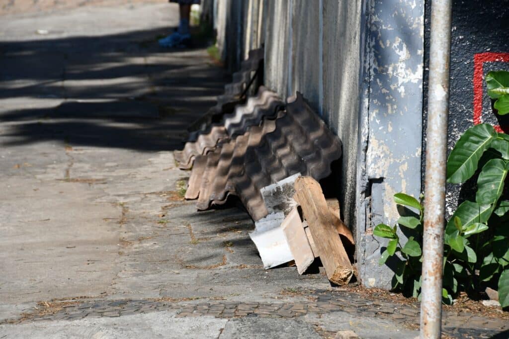 Câmara quadruplica multa para quem descartar lixo em locais não autorizados