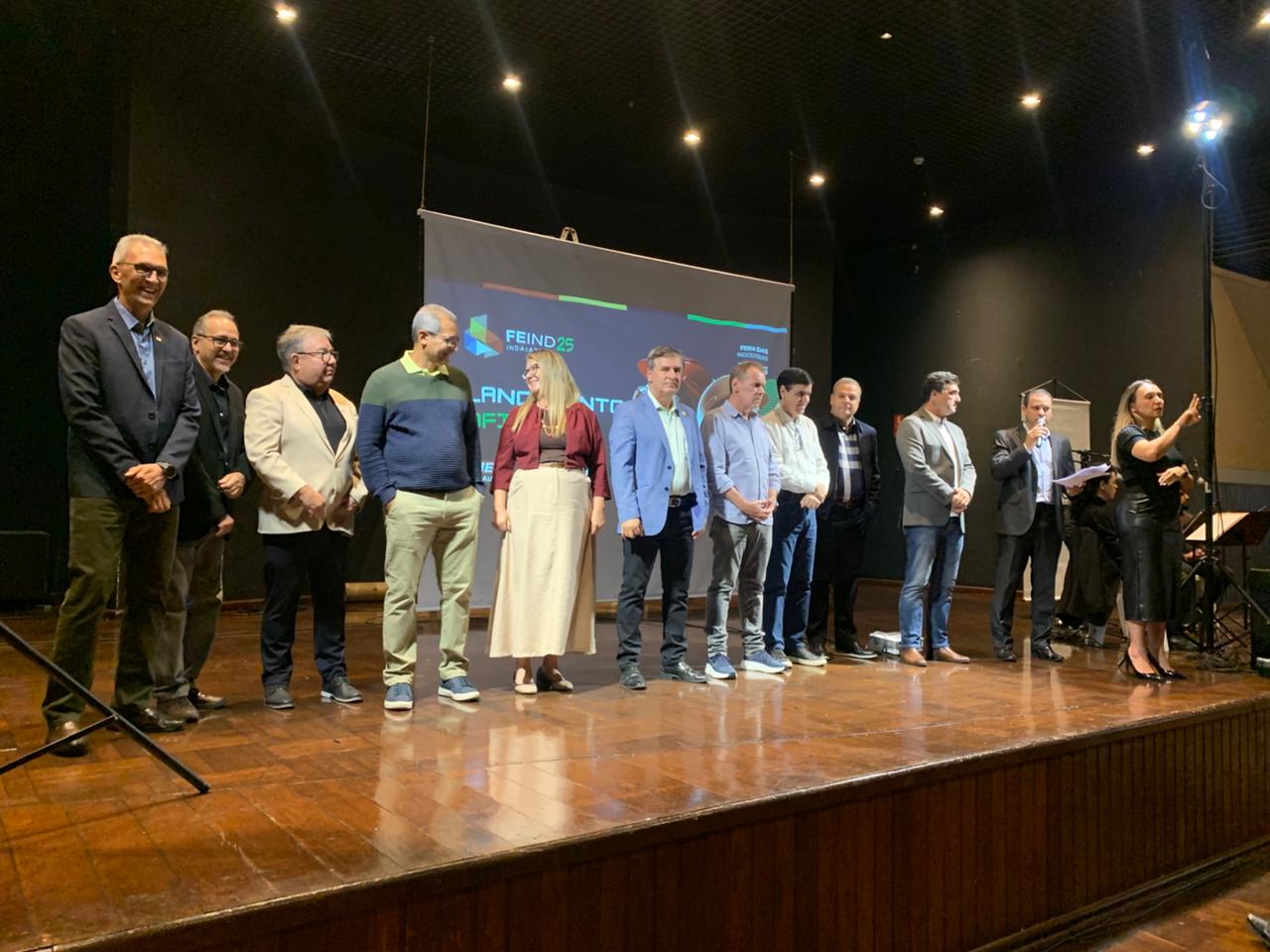 Legislativo acompanha abertura da Feira das Indústrias