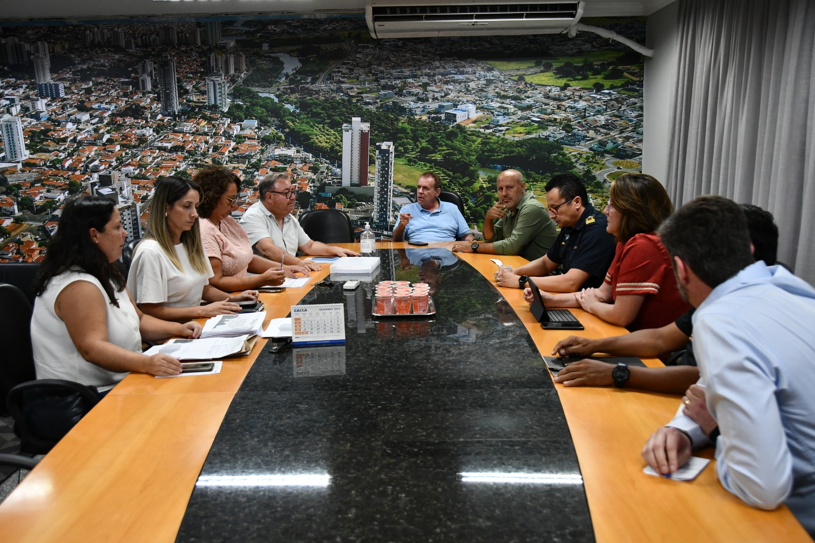 Vereadores e secretários debatem abordagem a moradores em situação de rua