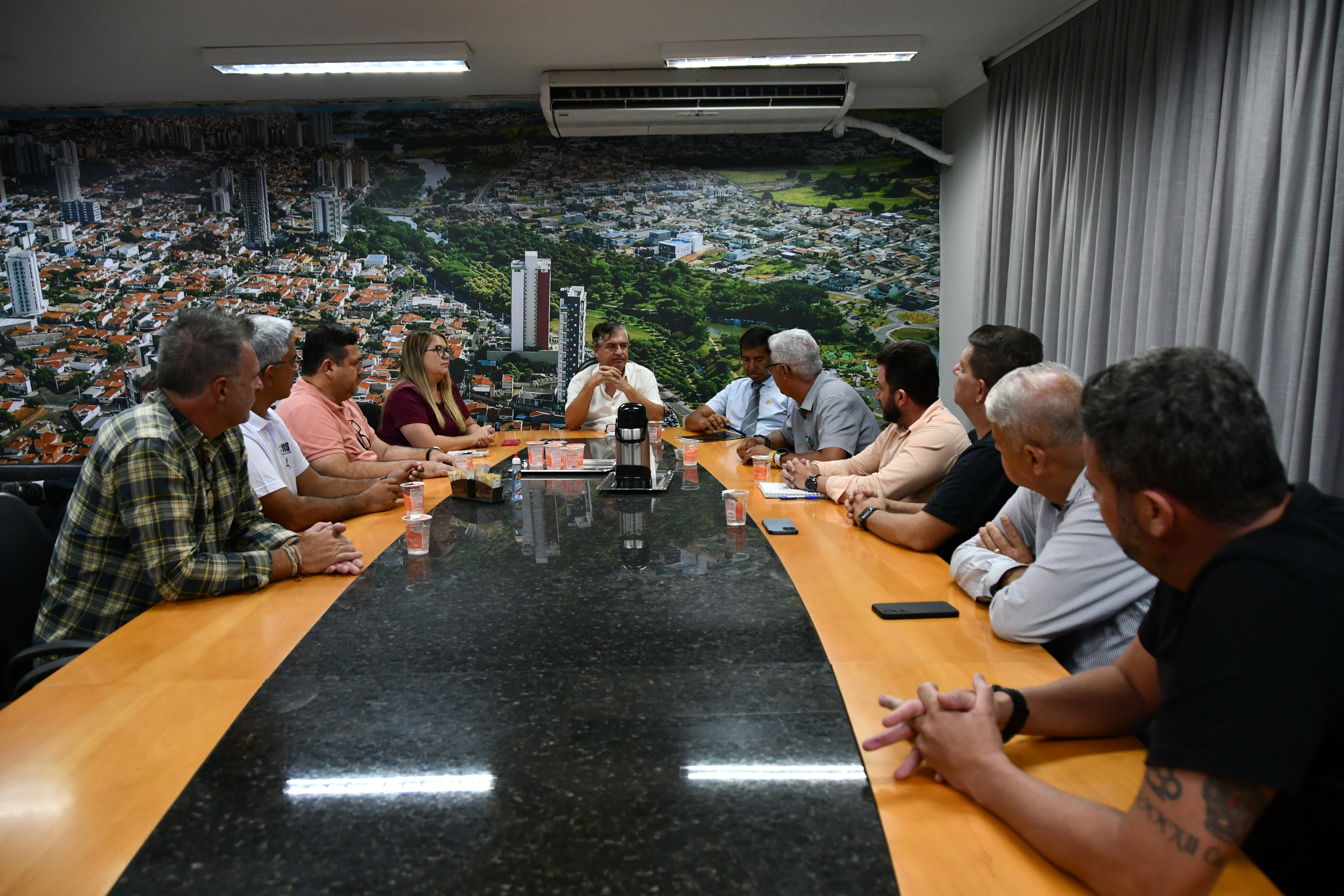 Legisladores recebem demandas da Associação dos Engenheiros
